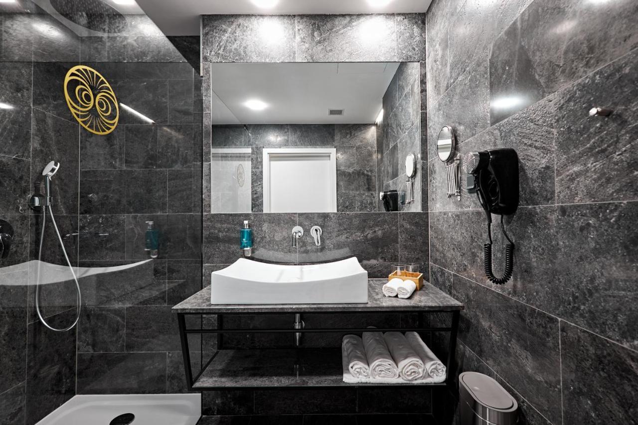 Miramare Magnetic Beach Hotel كوبوليتي المظهر الخارجي الصورة