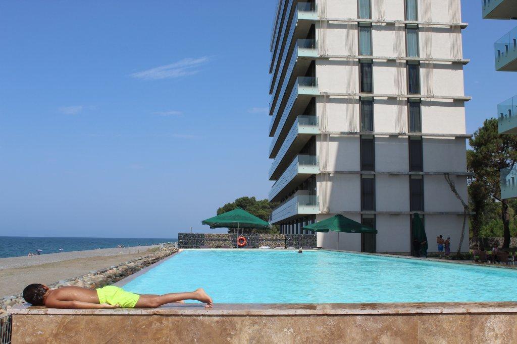Miramare Magnetic Beach Hotel كوبوليتي المظهر الخارجي الصورة
