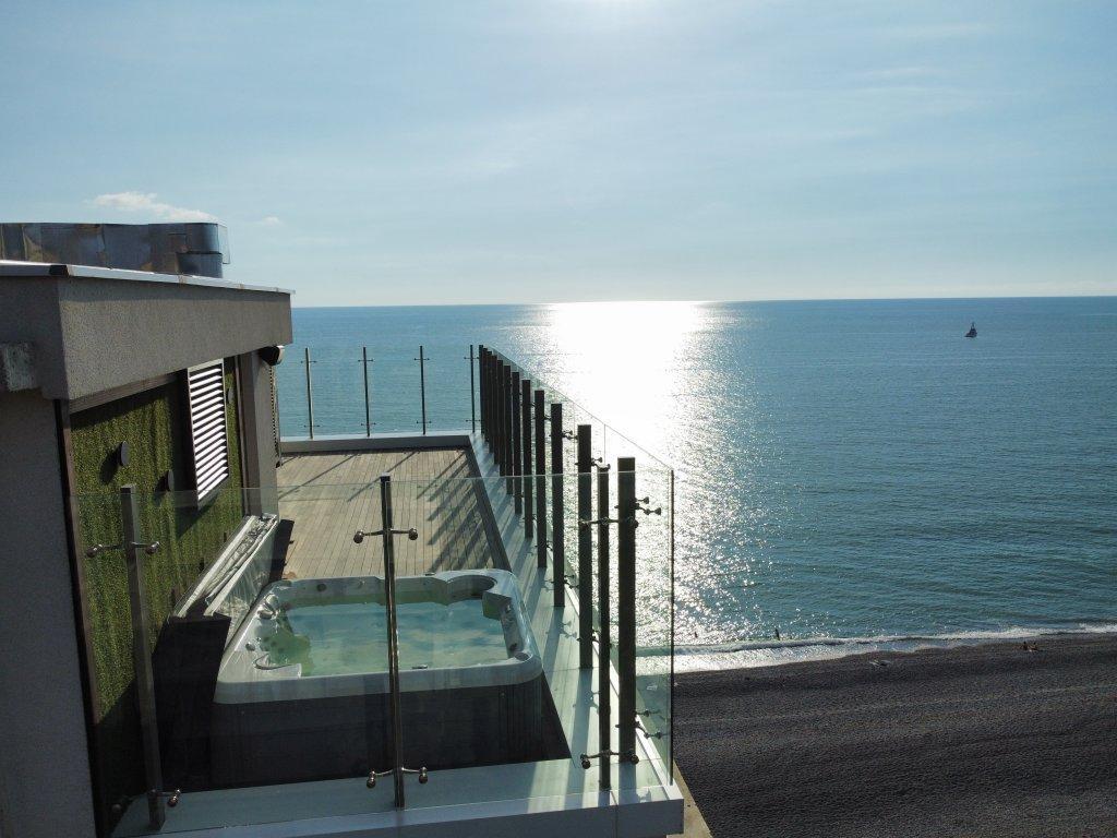 Miramare Magnetic Beach Hotel كوبوليتي المظهر الخارجي الصورة