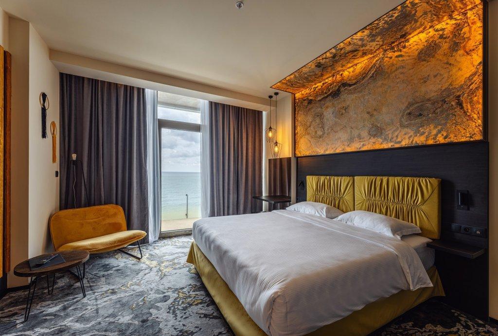 Miramare Magnetic Beach Hotel كوبوليتي المظهر الخارجي الصورة