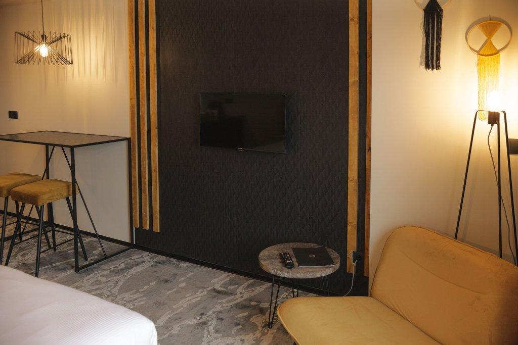 Miramare Magnetic Beach Hotel كوبوليتي المظهر الخارجي الصورة